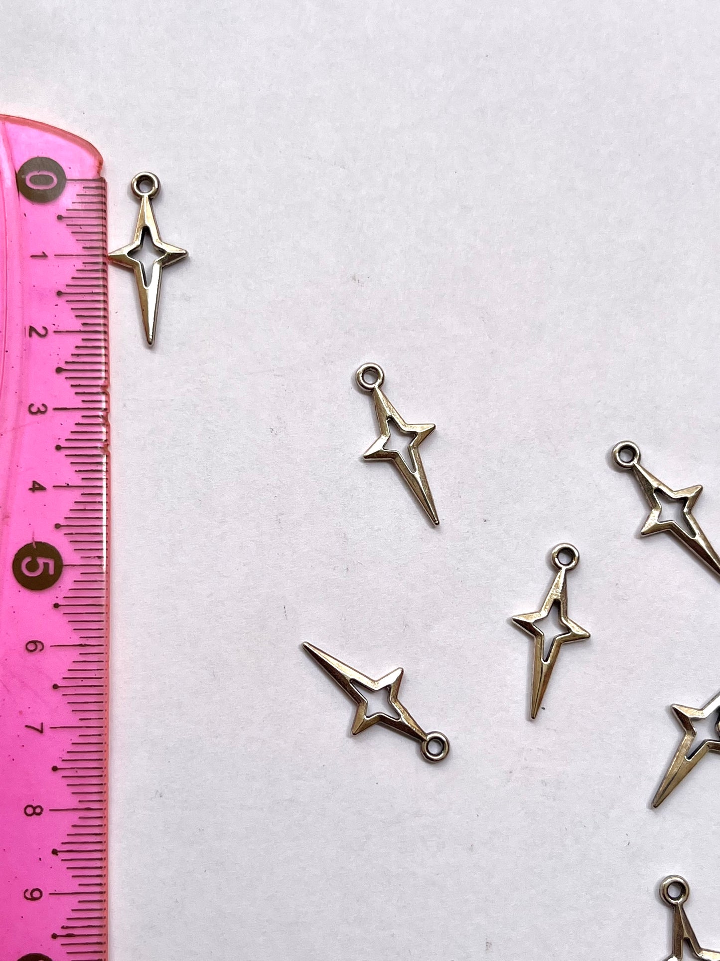 Long star charm