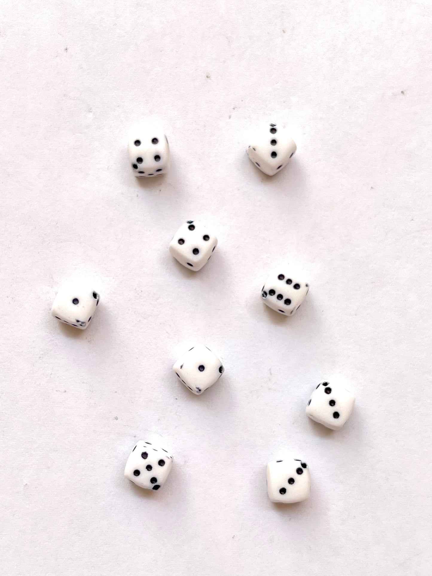 Dice beads