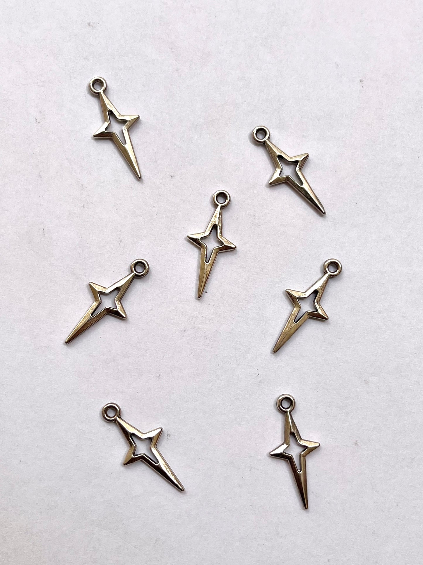 Long star charm