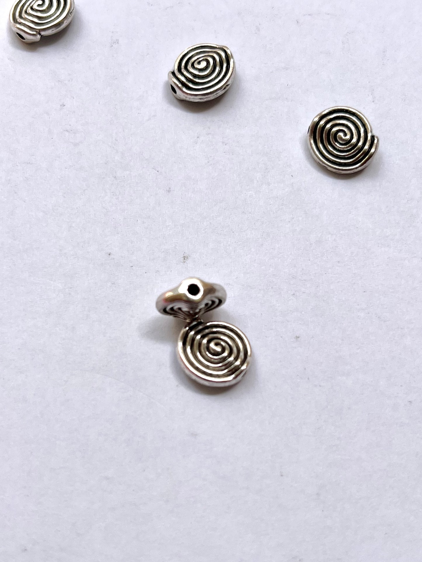 Swirl beads
