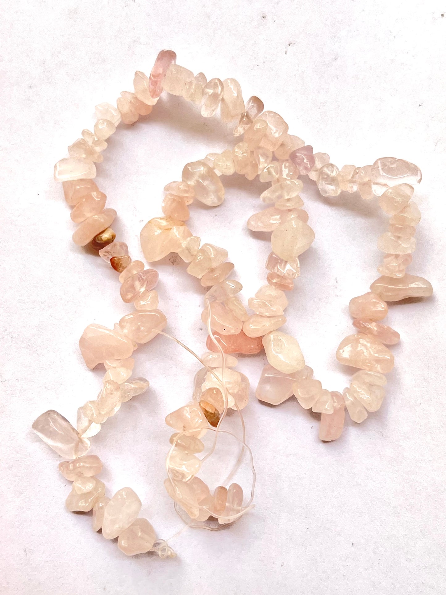 Rose quartz chip beads