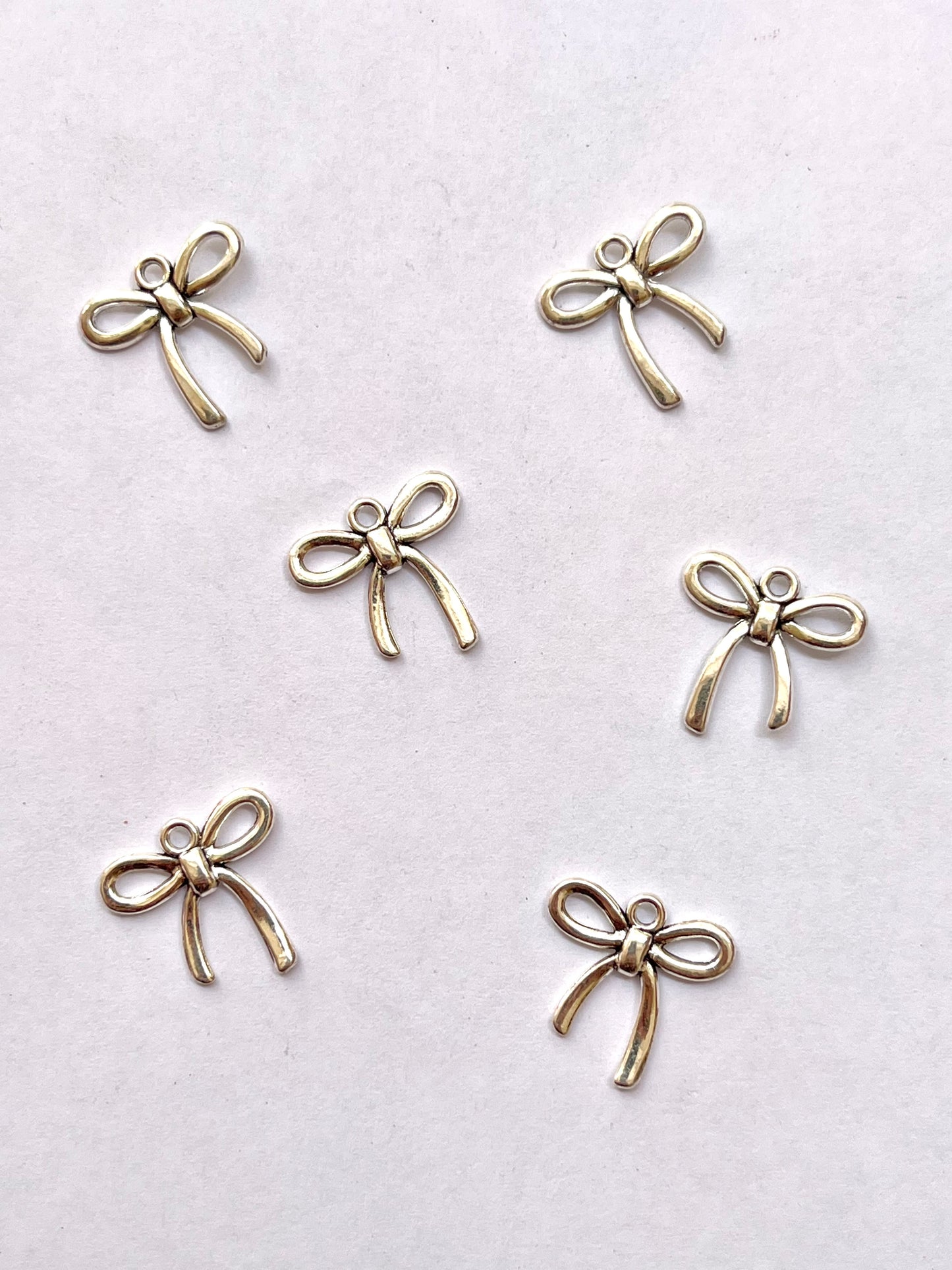 Bow charm