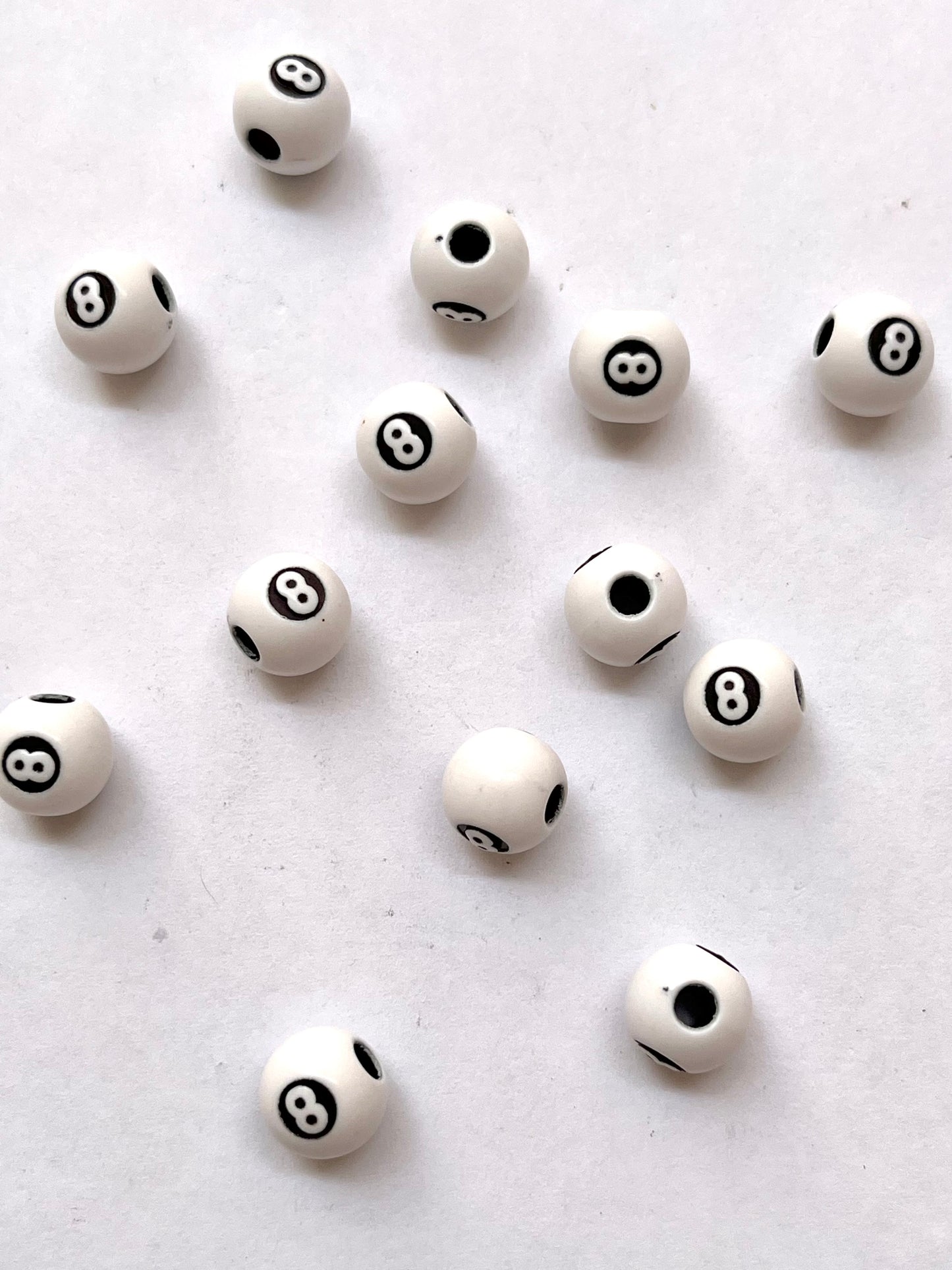 8 ball bead