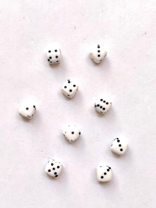 Dice beads