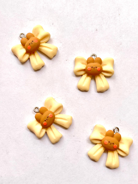 Bow charm