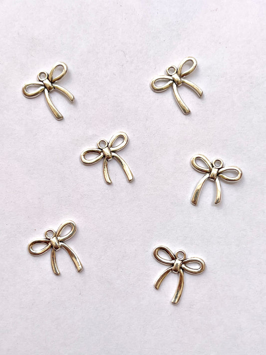 Bow charm