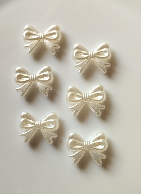 Pearl bow
